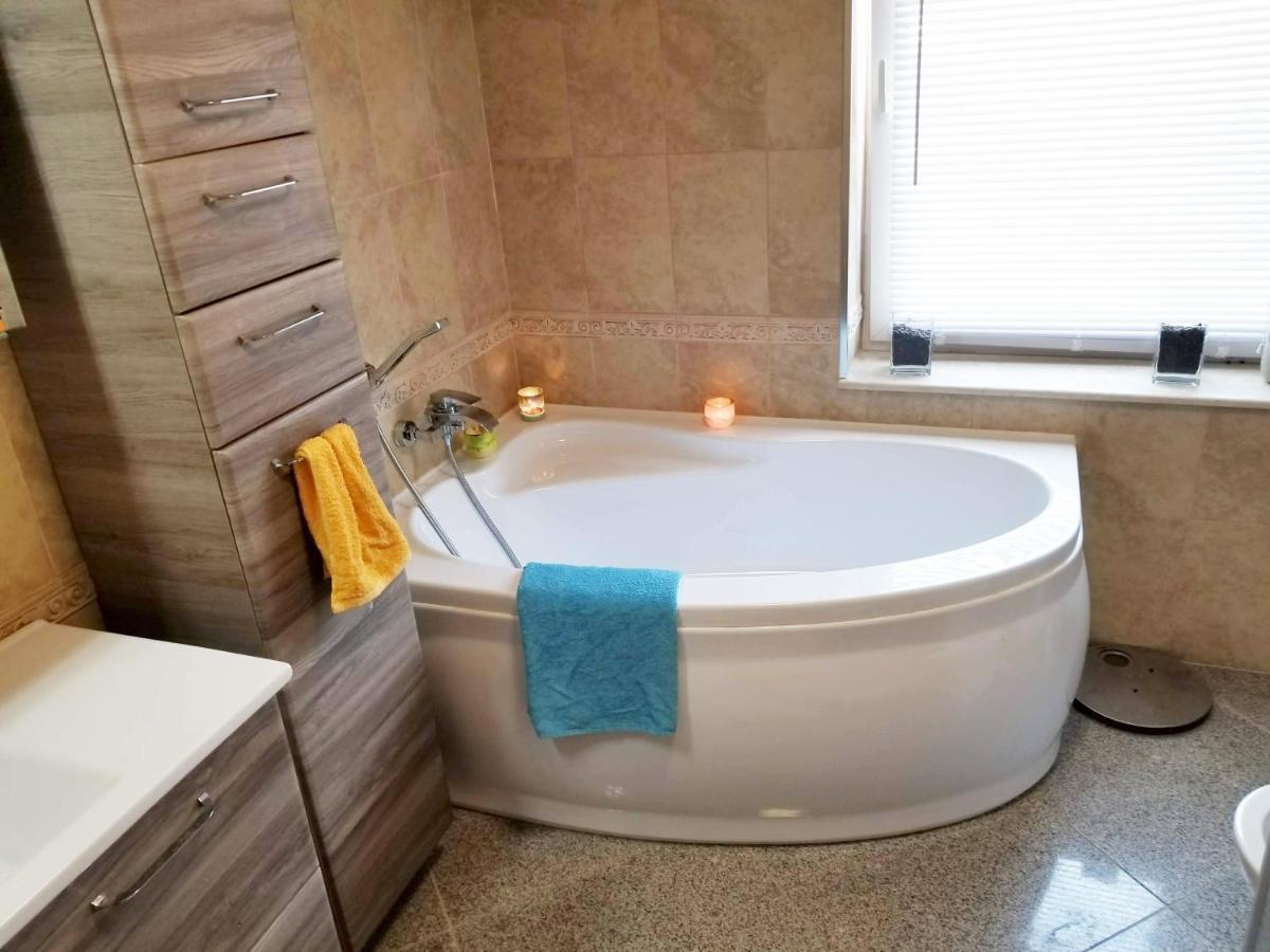 A Spacious 3 Bedroom Apartment In Bad Abbach/Regensburg المظهر الخارجي الصورة