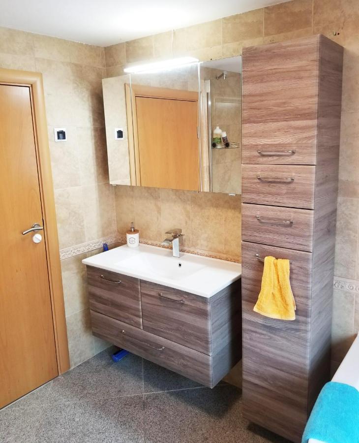A Spacious 3 Bedroom Apartment In Bad Abbach/Regensburg المظهر الخارجي الصورة